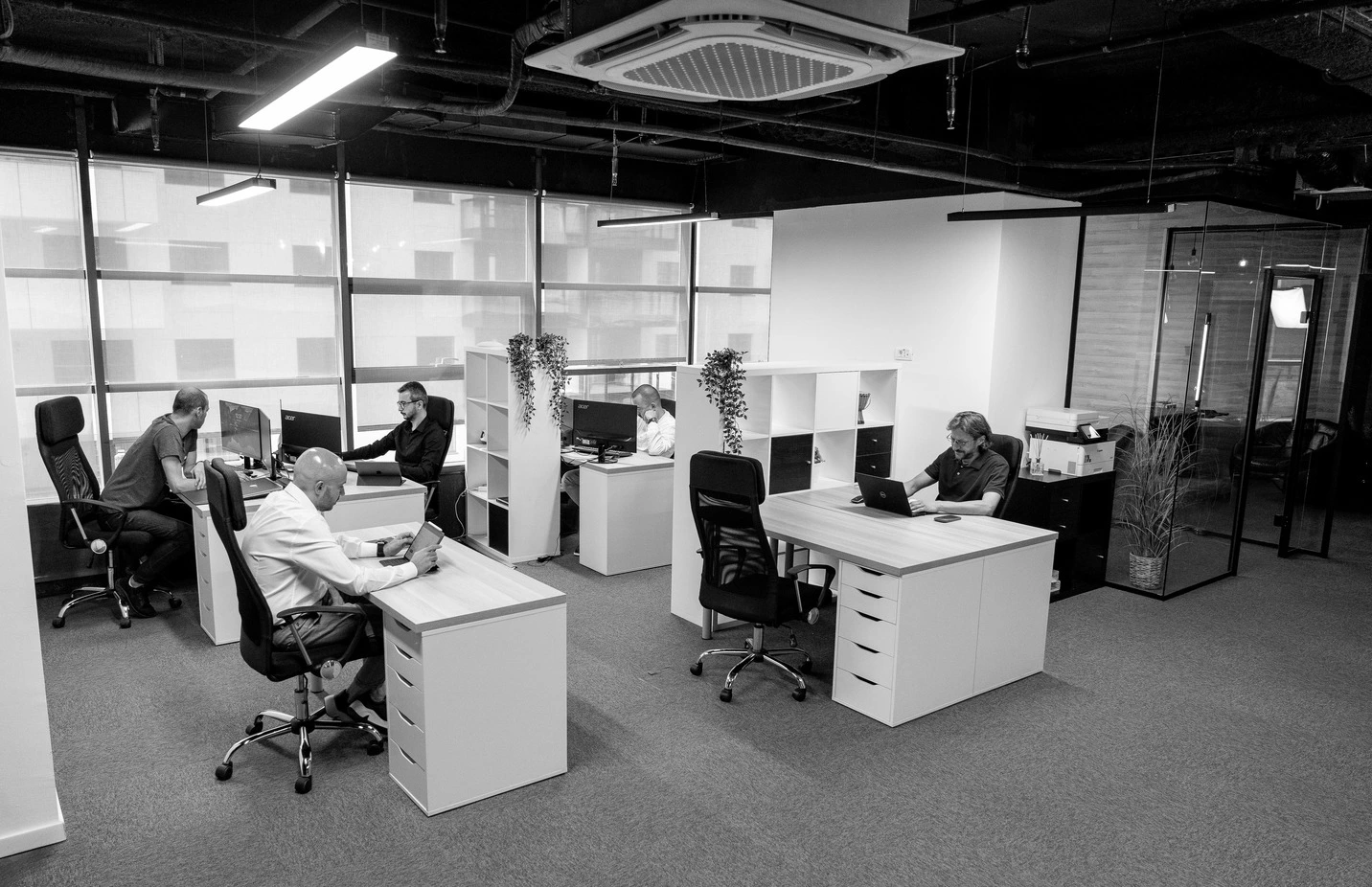 Kontaktieren Sie LifeinCloud. 24/7 Support, Expertenhilfe - Allgemeine Fragen?